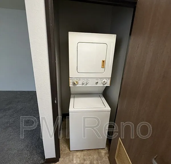 Big Horn Apartments — Photo 6