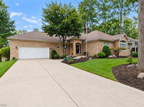1025 Cedarwood Ln, Medina, OH 44256