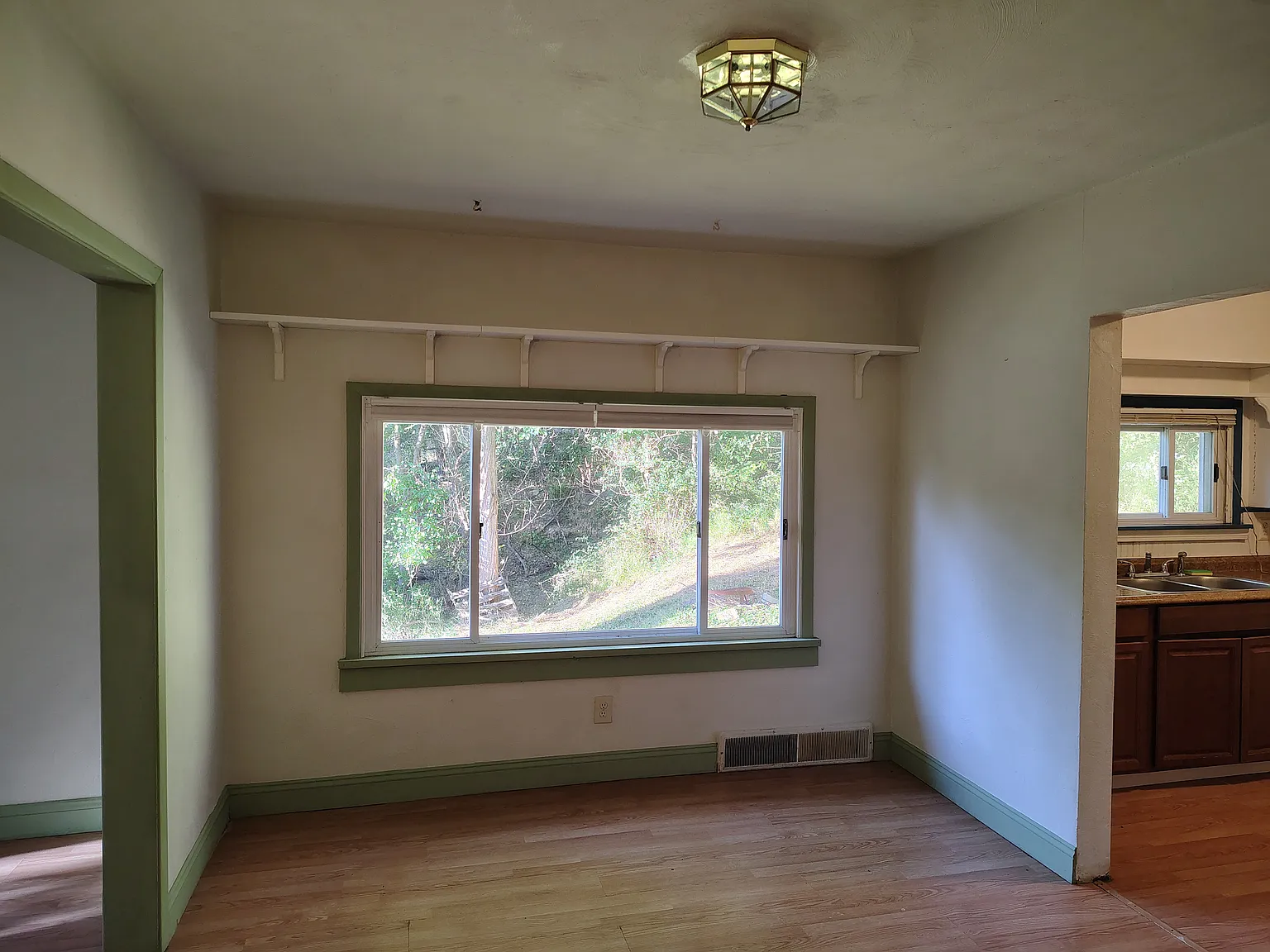 2 bed, 1152 sqft, $1,200 — Photo 4