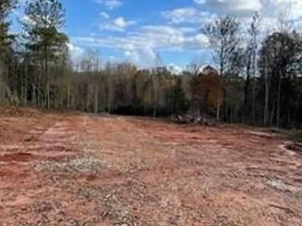 2 Kathryn Ln, Commerce, GA 30530