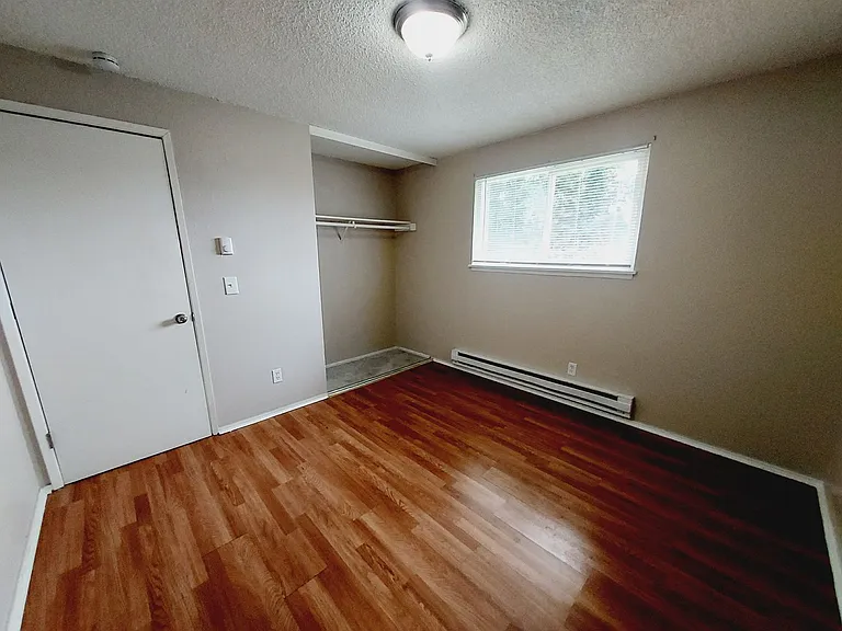 1122 Neil St NE — Photo 42