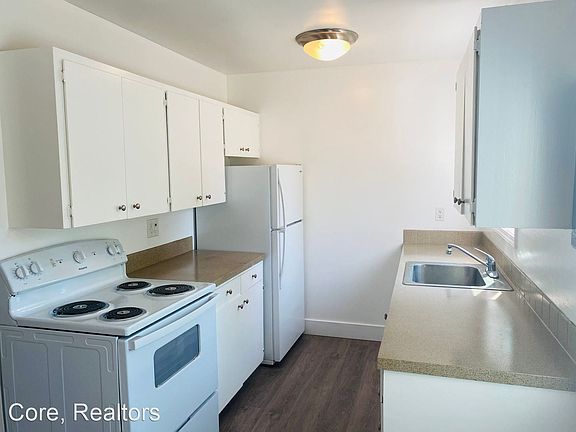 5th image of 2959 SE Monroe St APT 5