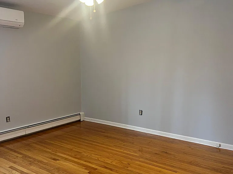511 Waverly Ave #FRONT — Photo 11