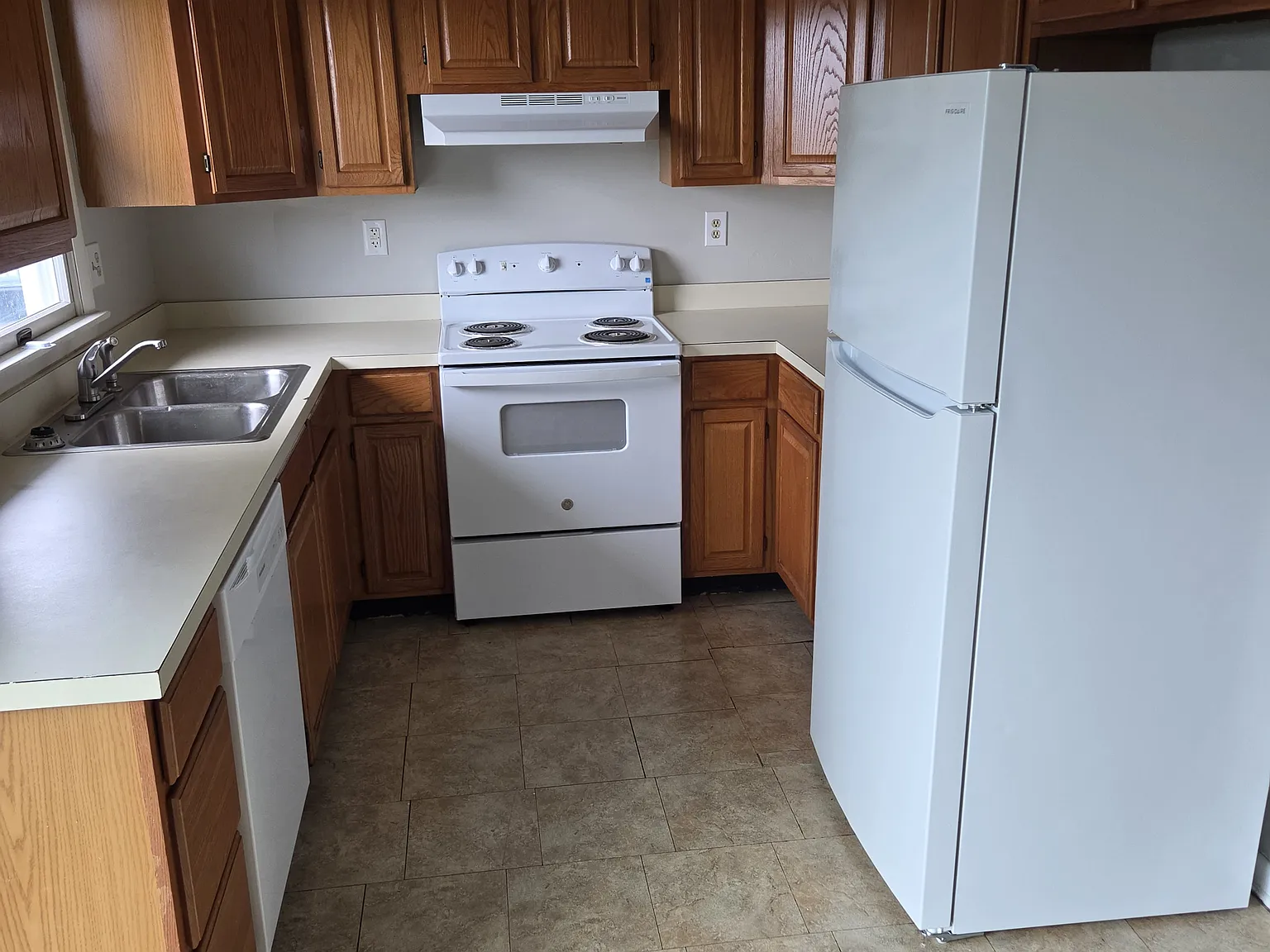 2 bed, 900 sqft, $1,000 — Photo 4