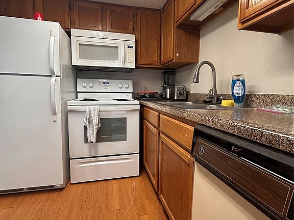 4th image of 3115 Helms St APT 109