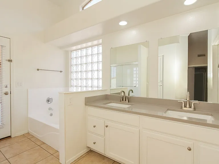 1745 N 125th Dr — Photo 10