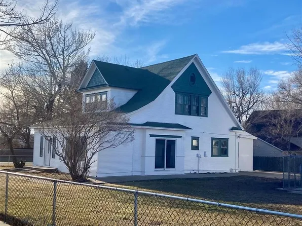 205 5th St N, Glasgow, MT 59230