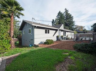 1011 Pearl Ct, Sebastopol, CA 95472