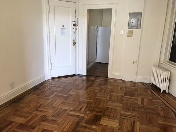 3rd image of 317 Pacific St APT C1
