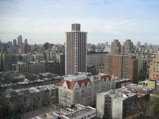 Rented by Realty Operations Group | media 11