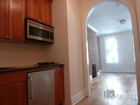 Rented by (Legacy) NY Quality Living Uptown | media 23