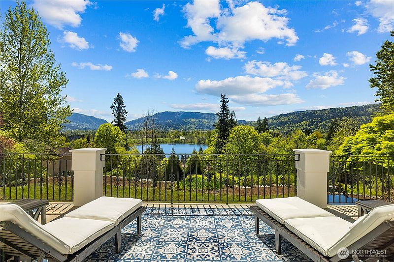 3rd image of 4145 Peregrine Point Way SE