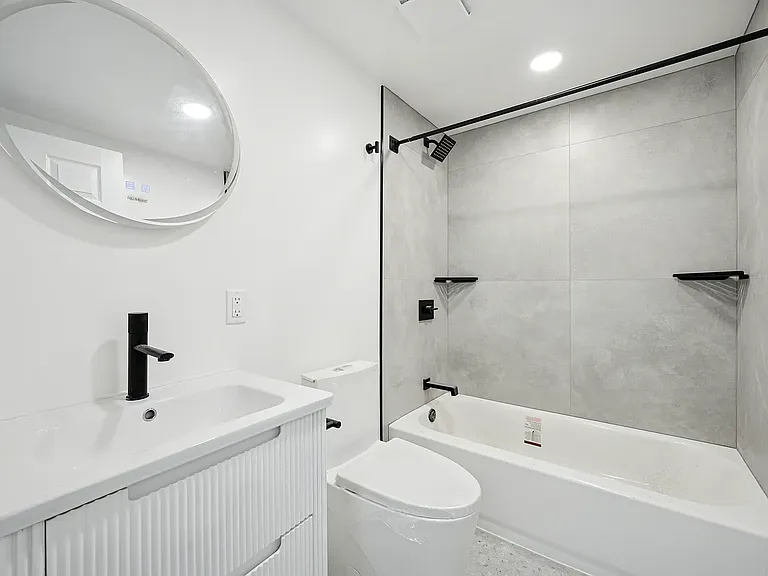 5530 Boyer St #B21 — Photo 4
