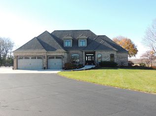 8816 E Rye Rd, Clinton, WI 53525