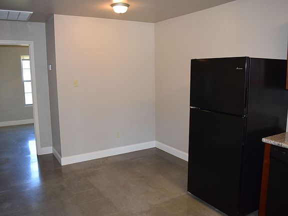 4th image of 420 S Landry Dr APT B