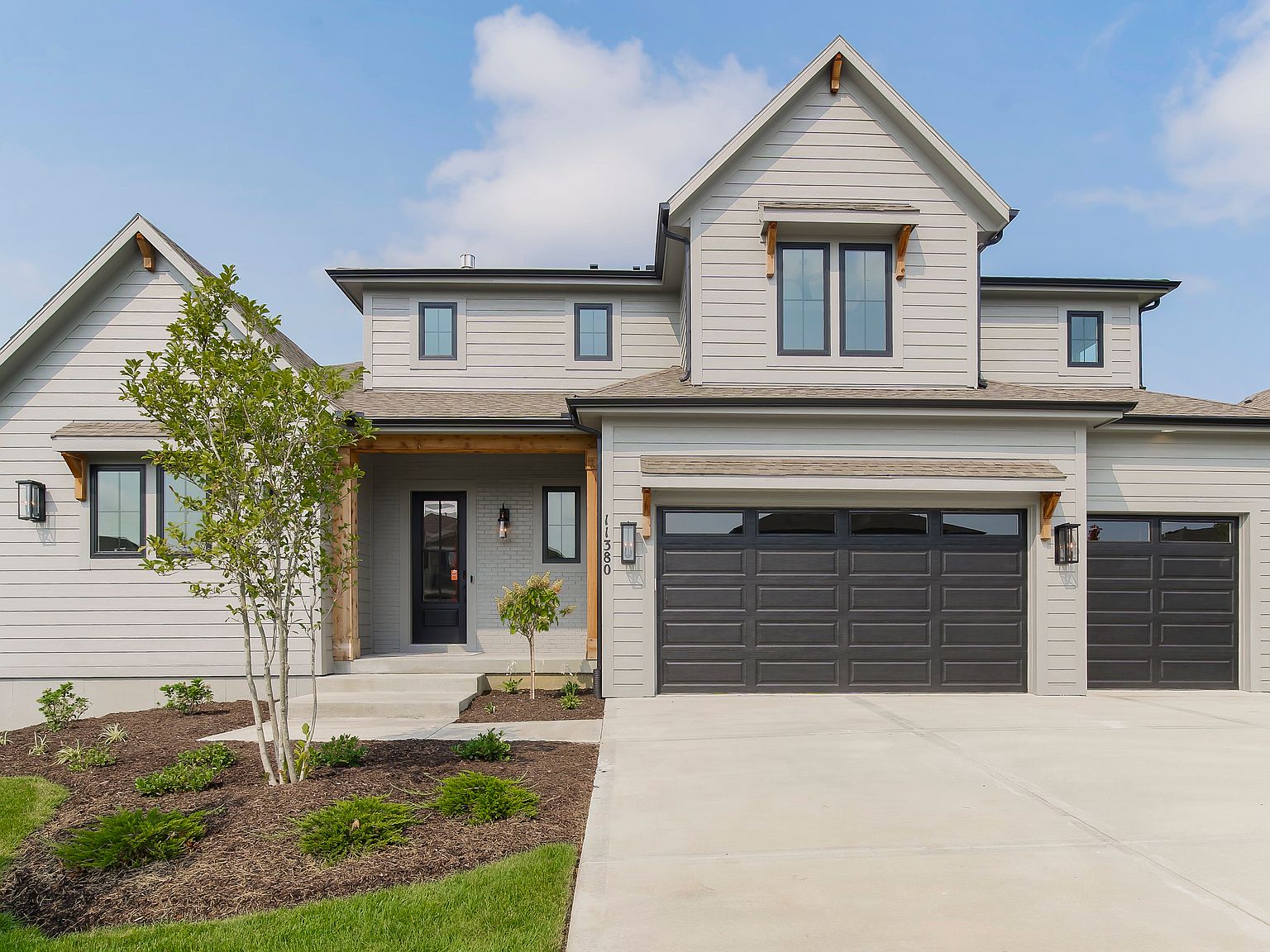 Lila II Plan, Falcon Lakes