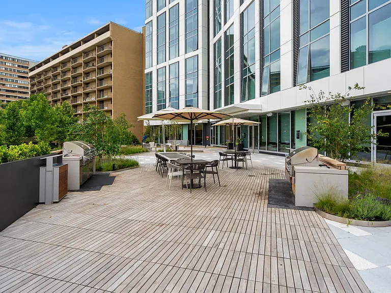 Outdoor Lounge