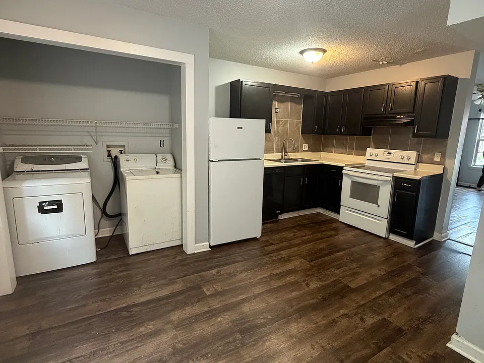 105 Hickory Trce #3