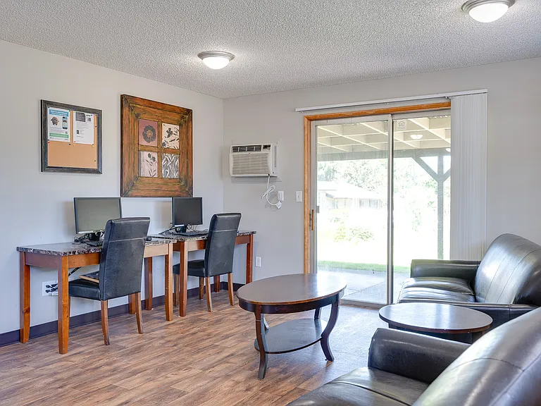 Brandt Apartments — Photo 14