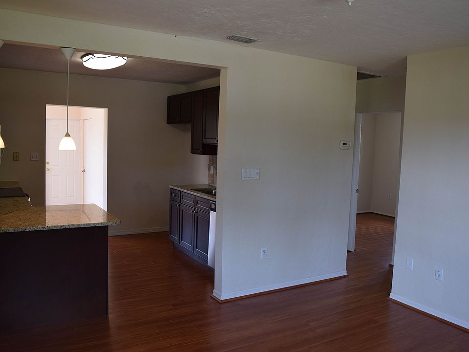 1st image of 3221 New England St