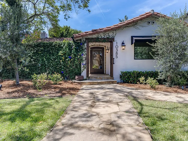10385 Ilona Ave — Photo 1
