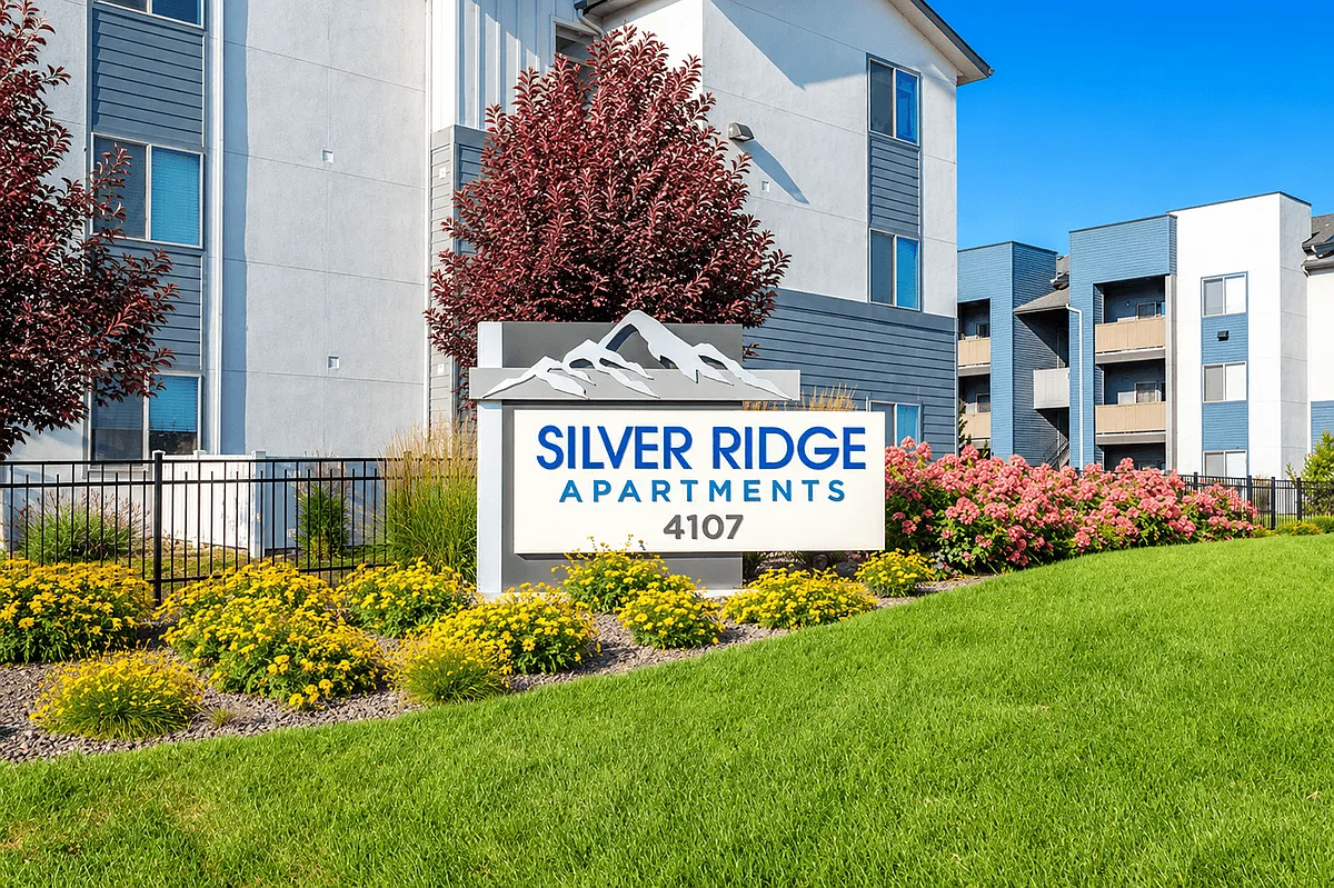 Building Photo - Silver Ridge