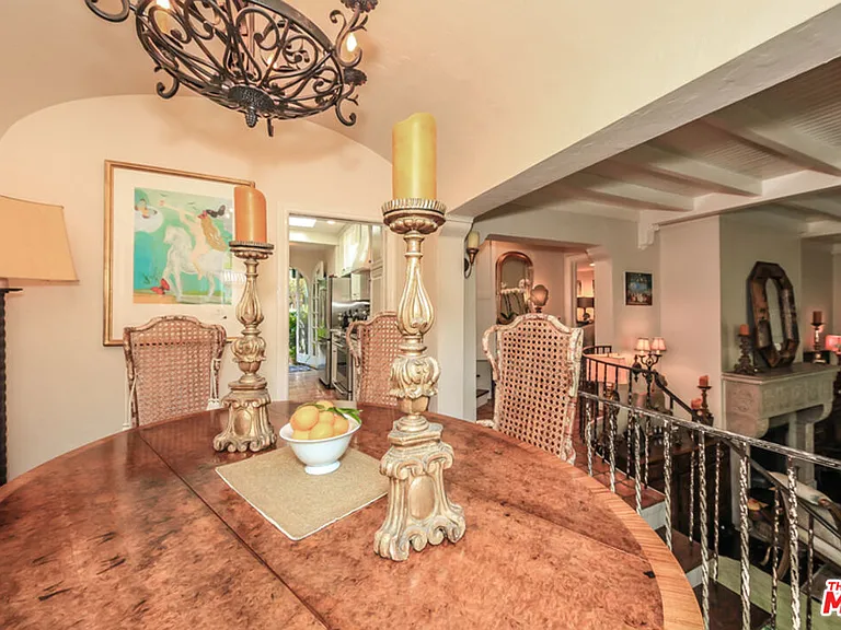 1367 N Beverly Dr — Photo 16