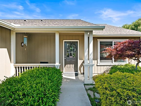 4th image of 403 E Kristen Avenue