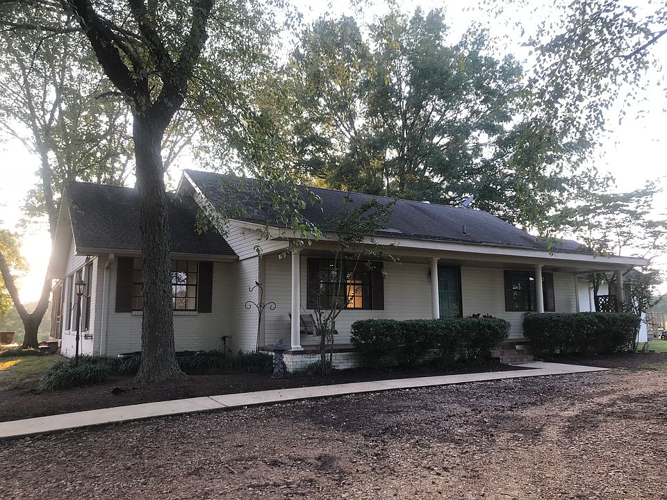 Country Living Close to I55
