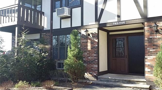 1st image of 741 Sierra Vista Ln