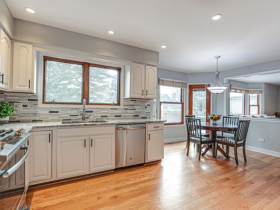 4th image of 1300 Kristin Dr