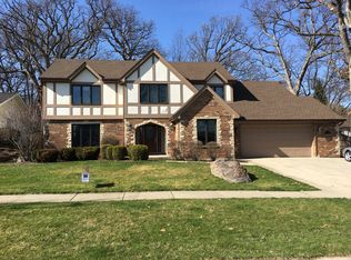 2188 Oak Hill Dr, Lisle, IL