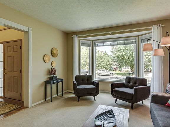 3rd image of 4620 E Birkdale Ln