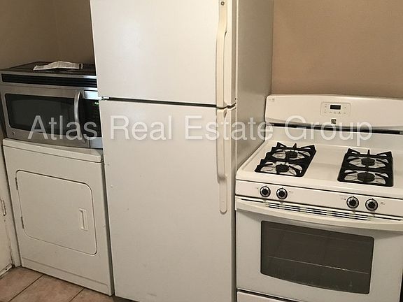 5th image of 3549 N Williams St #1