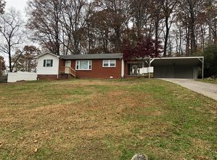 414 N Dogwood Rd, Powell, TN 37849