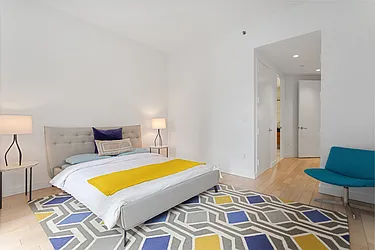 Rented by R New York