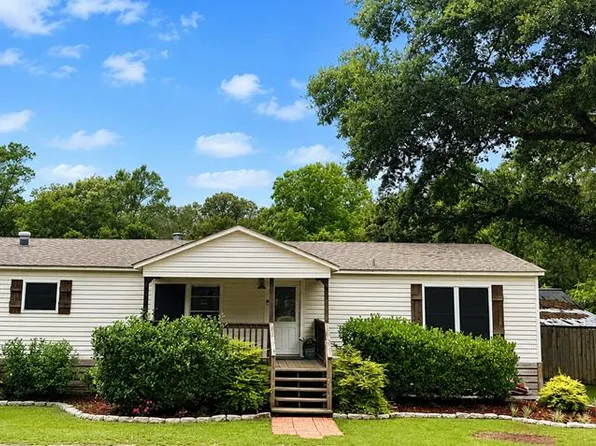 74 Nine Oaks Rd, Carriere, MS 39426