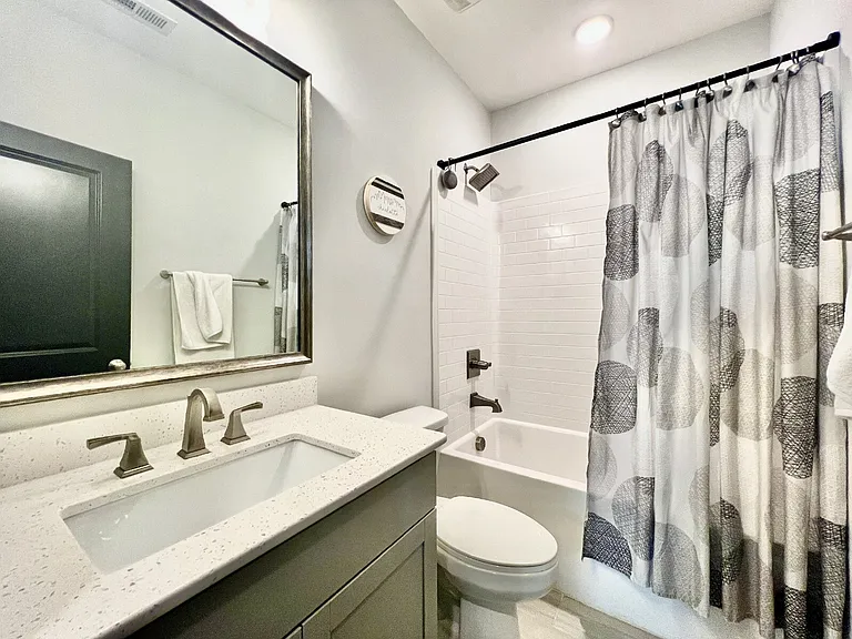 413 Belton St #413 BELTON ST — Photo 39