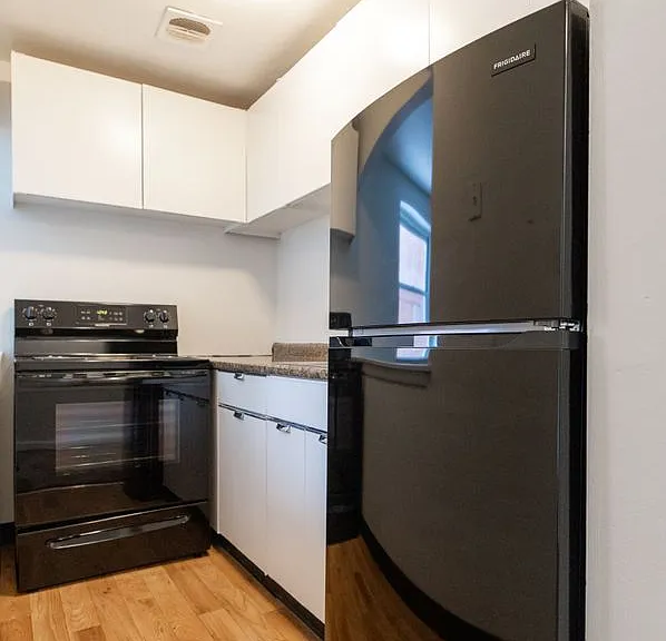 Brookside Apartments — Photo 10