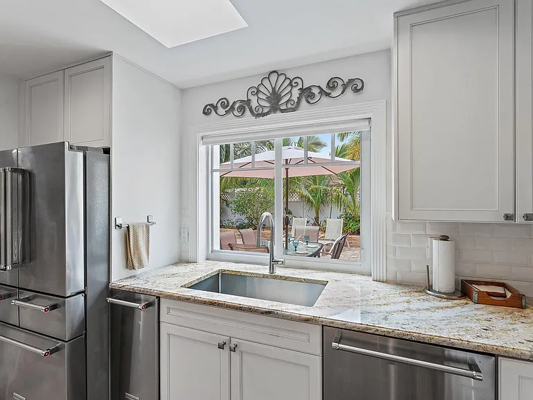 460 Sunrise Way — Photo 20