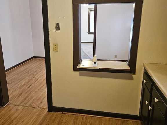 5th image of 819 E Morris St #3