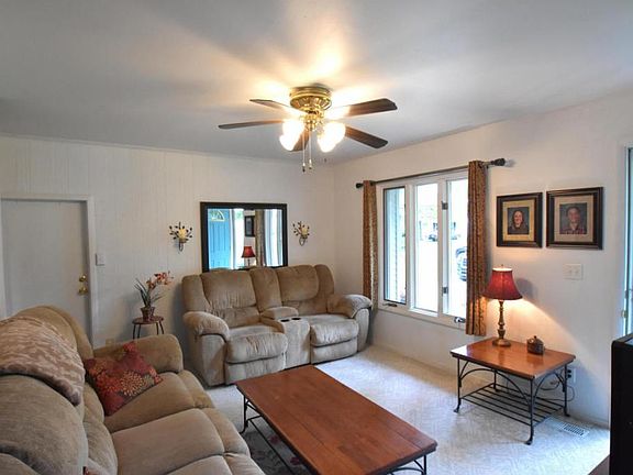 3rd image of 1505 Northfield Dr