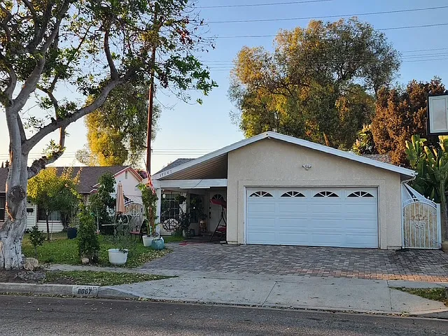 3 bed, 1600 sqft, $4,300 — Photo 3