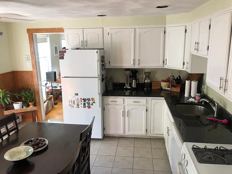 260 Norfolk St #1R — Photo 6