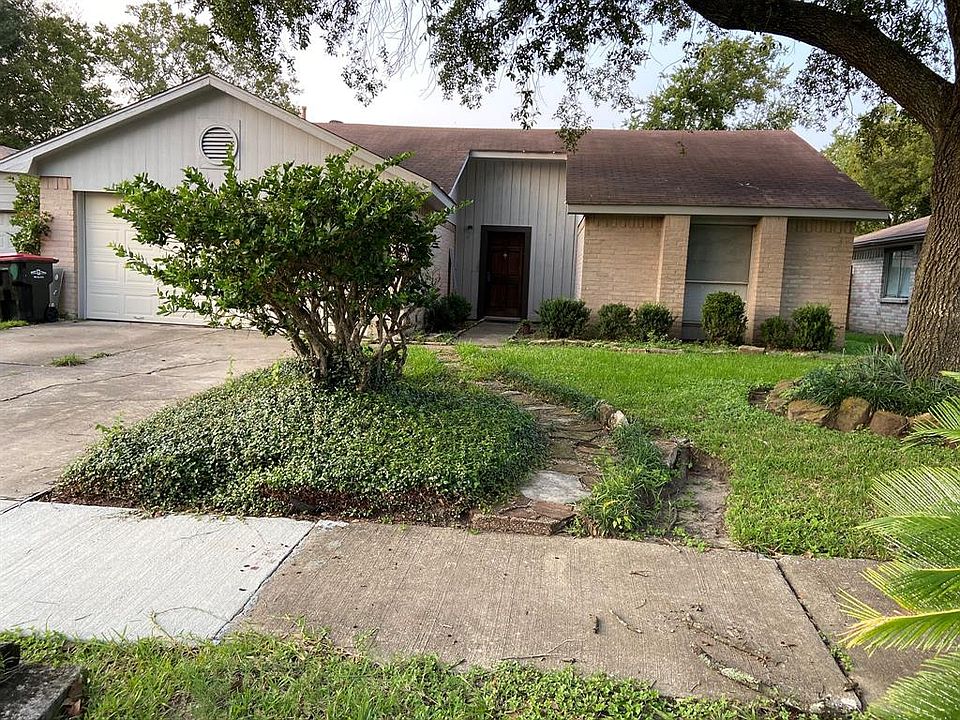 1st image of 16726 La Gloria Dr