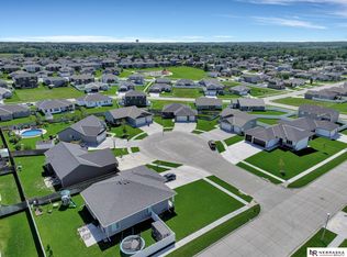 315 Jackson Cir, Hickman, NE 68372