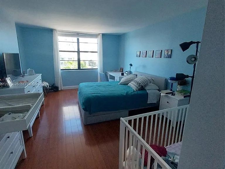 2333 Brickell Ave #602 — Photo 8