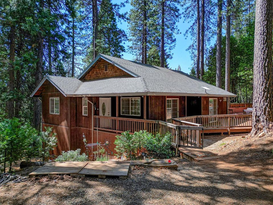 1st image of 26000 Forest Knoll Ct