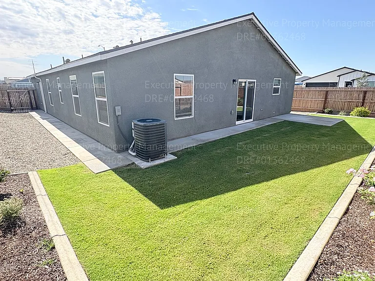 8921 Kemi St — Photo 60