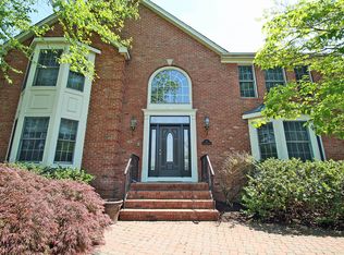 31 Shy Creek Rd, Pittstown, NJ 08867